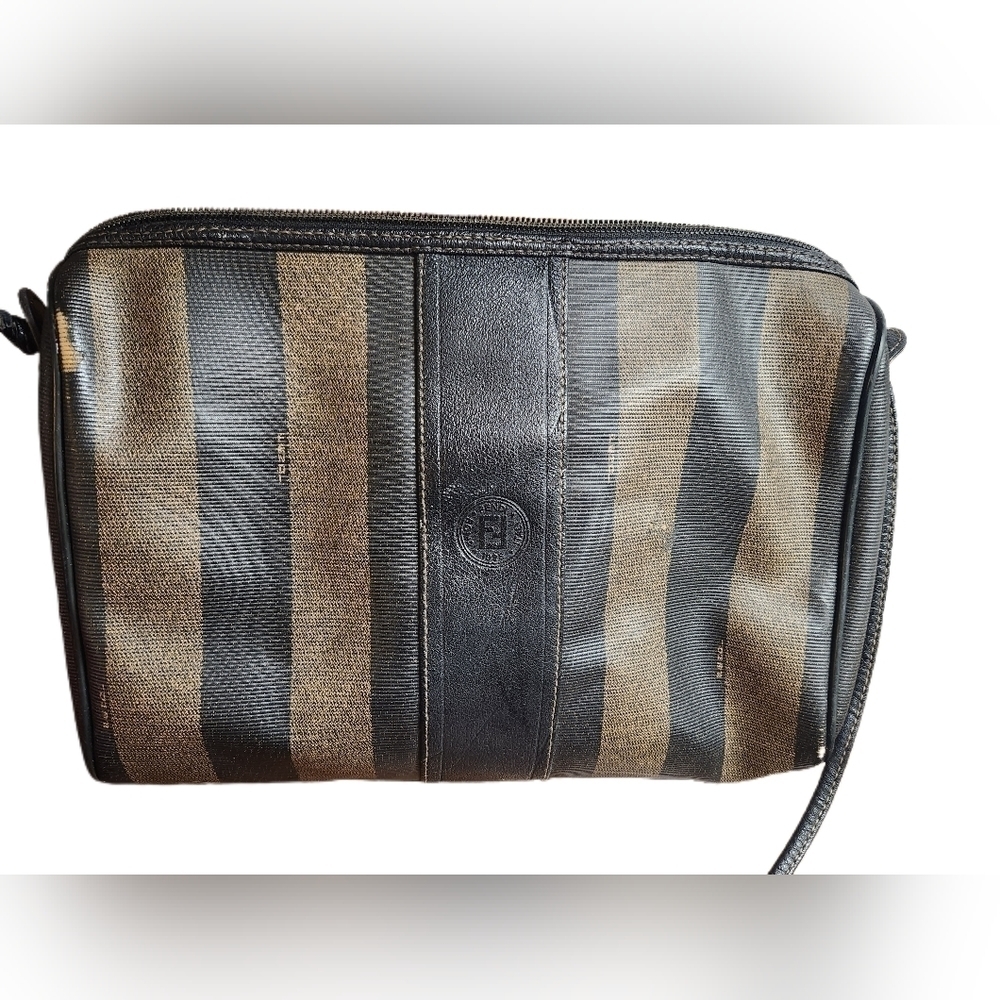 Vintage Fendi penguin should bag 9x11